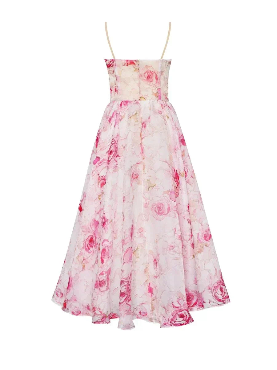 Stridex™ | Luxuriöses schulterfreies Kleid