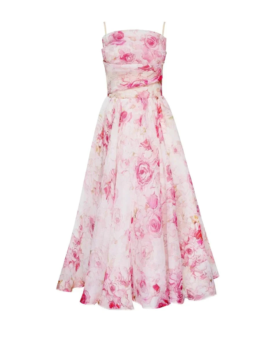 Stridex™ | Luxuriöses schulterfreies Kleid