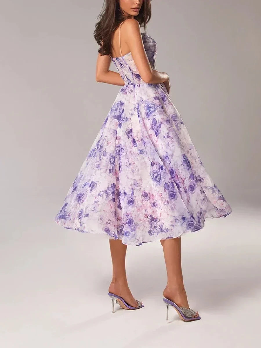 Stridex™ | Luxuriöses schulterfreies Kleid