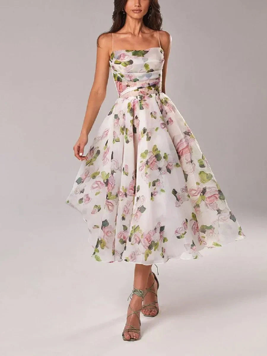 Stridex™ | Luxuriöses schulterfreies Kleid